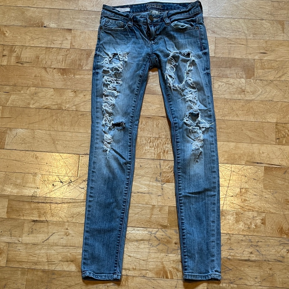 Decree Distressed Blue Jeans